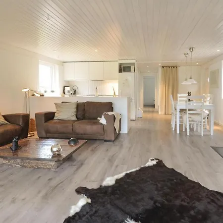 Three-bedroom In Hébergement de vacances *