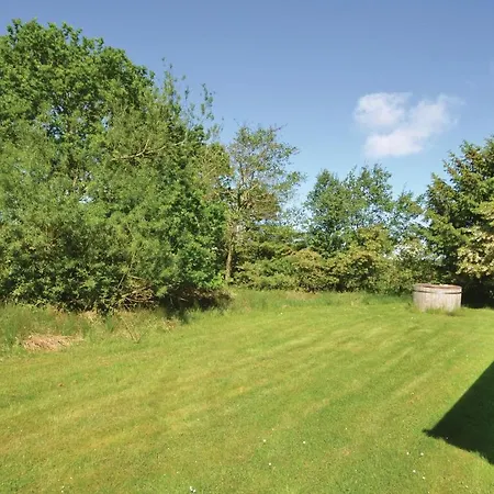 Three-bedroom In Ferienhaus